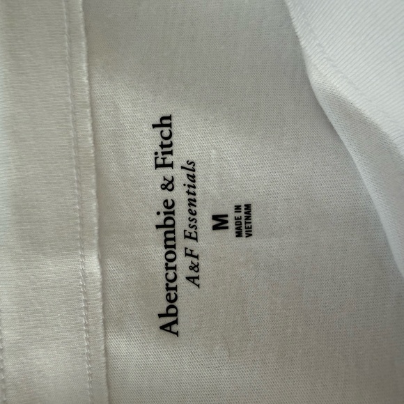 Abercrombie & Fitch Classic White Tee NWOT - Picture 4 of 4